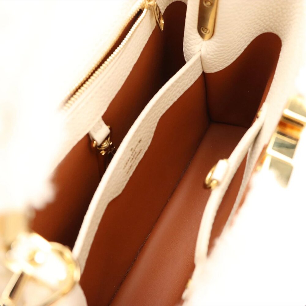 Louis Vuitton White Shearling BB Capucines Bag - Picture 6 of 14